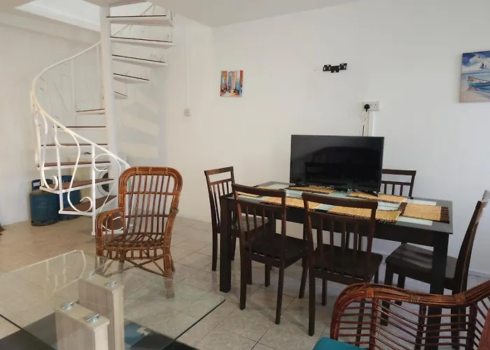 Les Badamiers Seafont Apartment - Blue Bay