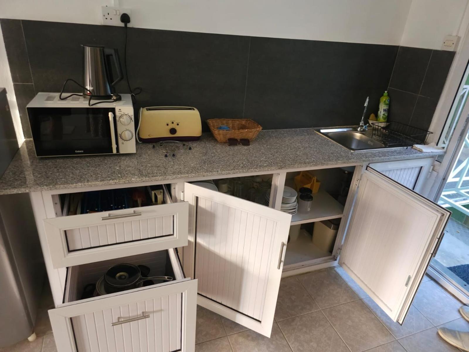 Apartment Les Badamiers Seafont - *
