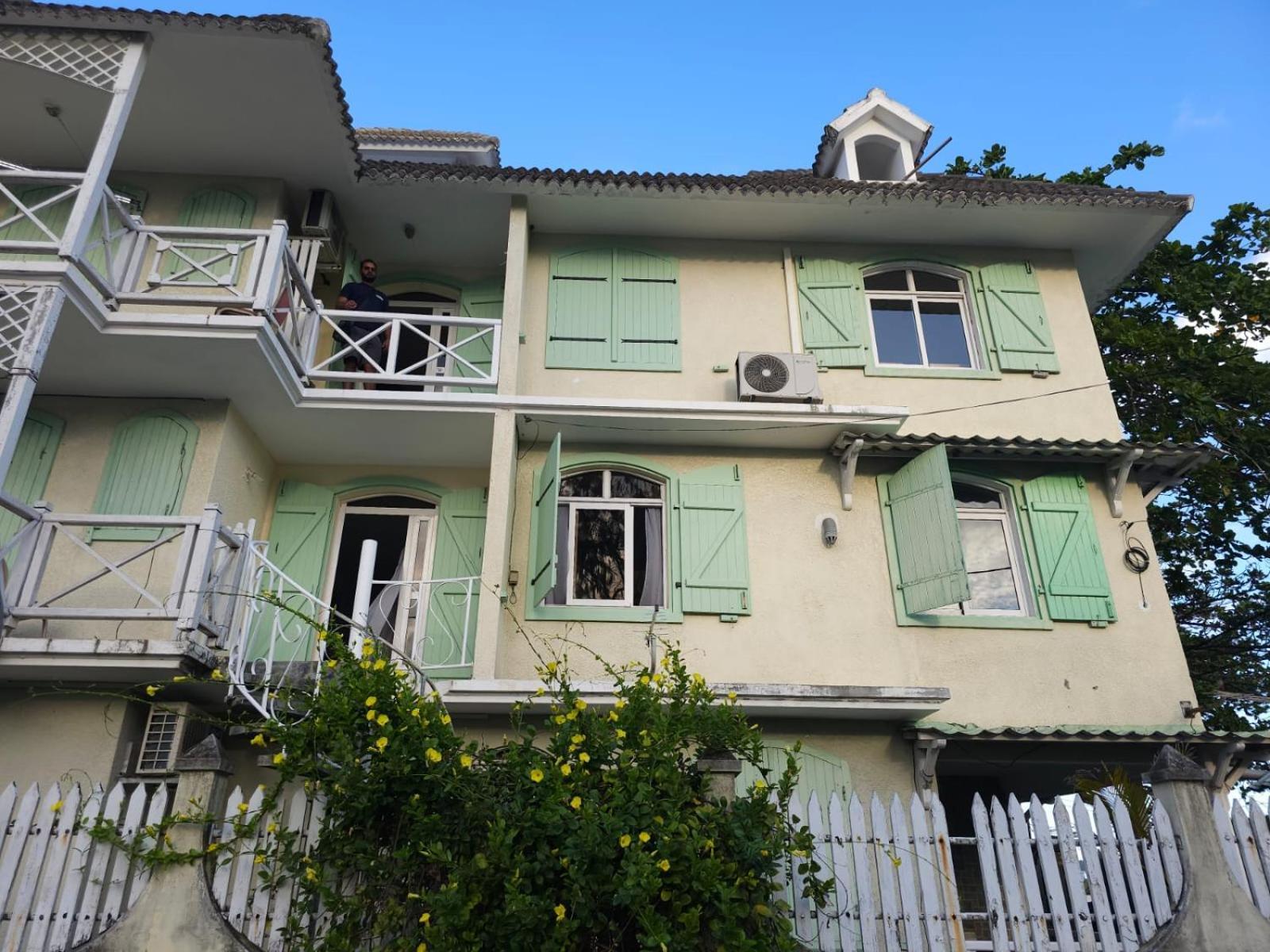 Apartment Les Badamiers Seafont - Blue Bay